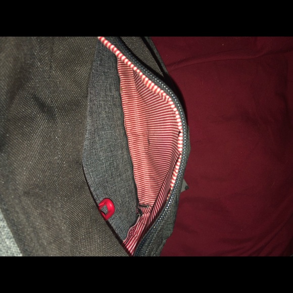 Herschel Backpack | MUST GO, MAKE OFFERS - Picture 3 of 3